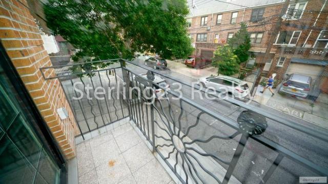 Building Photo - 2 bedroom in Astoria NY 11106