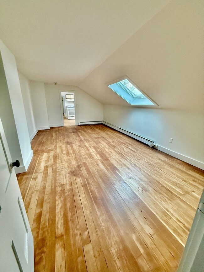 Building Photo - 14-16 Lincoln St