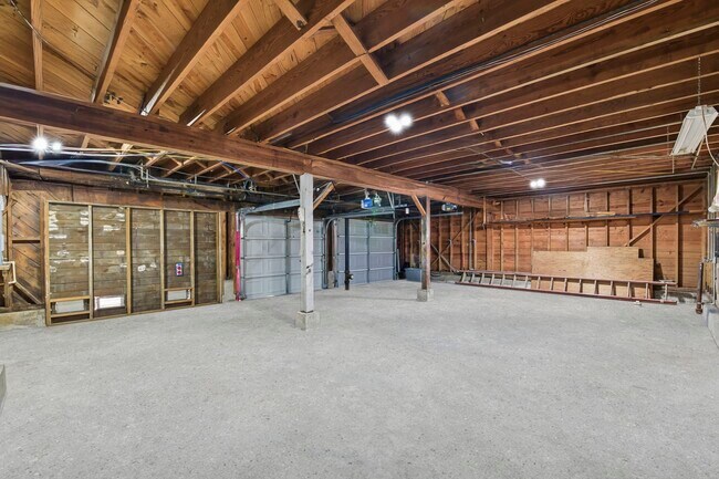 Building Photo - 1415 Avenue H