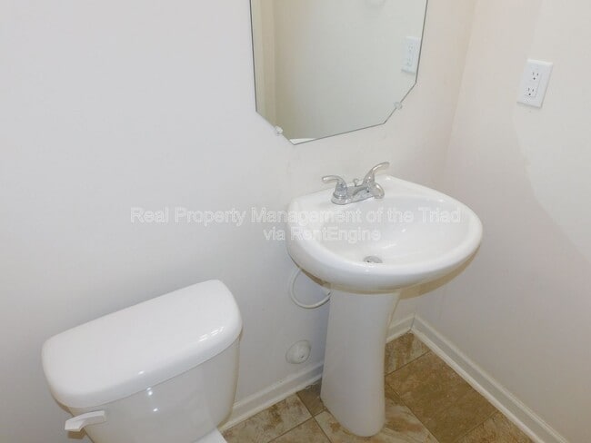 Building Photo - 301 Hidden Timber Ln