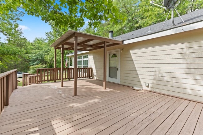 Building Photo - 11784 FM Rd 16