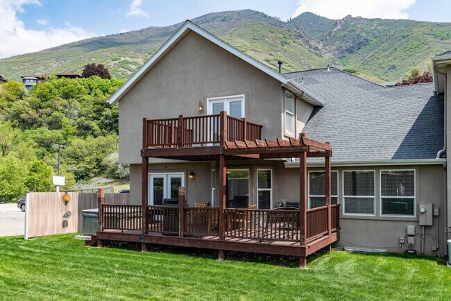 Building Photo - 8126 Clover Spring Ln