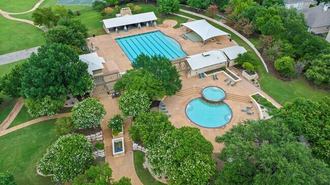 Building Photo - 9424 Castle Pines Dr