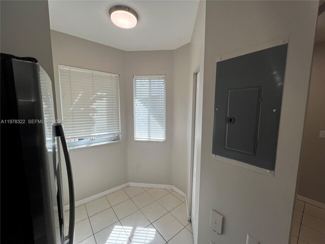 Building Photo - 110 SW 109th Ave