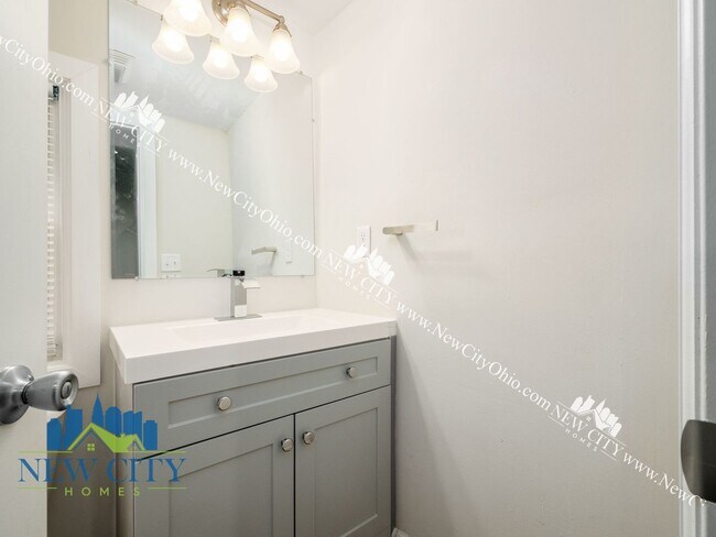 Building Photo - 91-93 N Central Avenue, Columbus, OH 43222