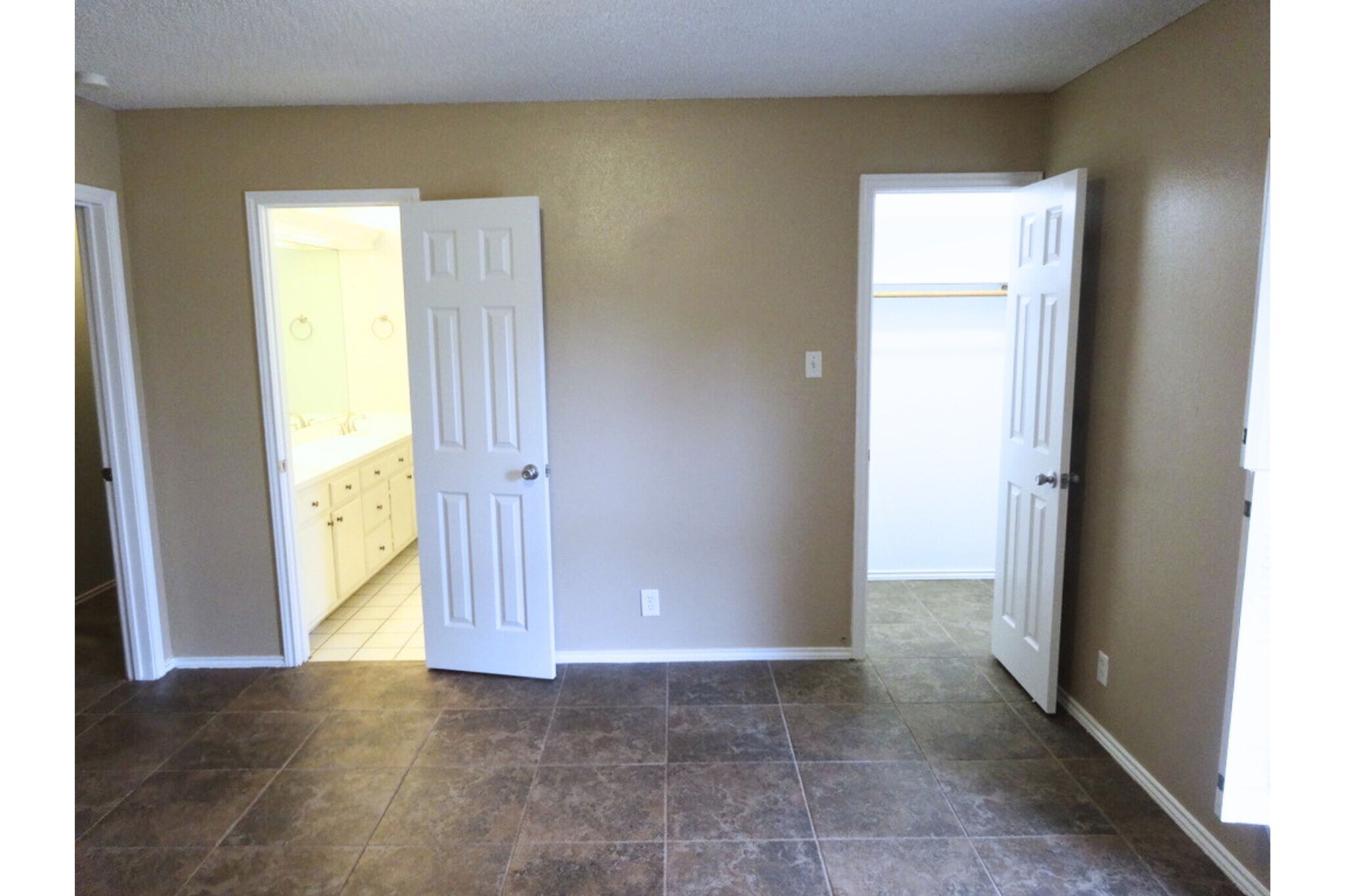 Bedroom 2 - 4406 Parkhurst Dr