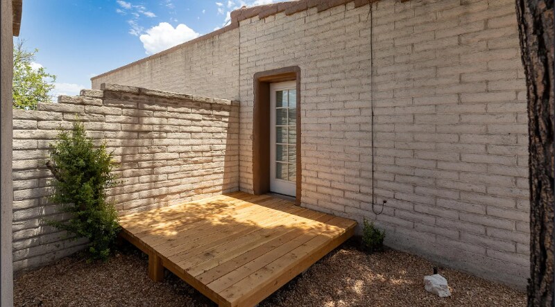 Building Photo - 8771 E Old Spanish Trail