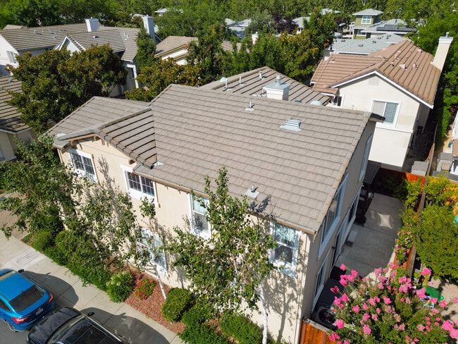 Building Photo - 5884 Cedarwood Cmn