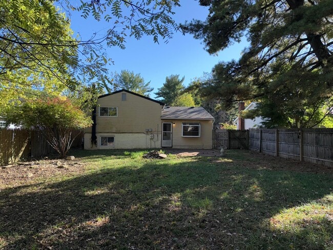 Building Photo - 5398 Mountville Ave