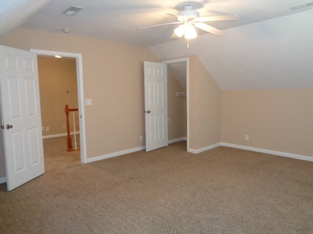 Building Photo - 1006 Hendricks Ct