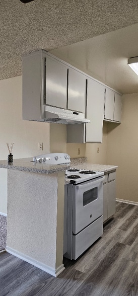 Building Photo - 10640 Colima Rd