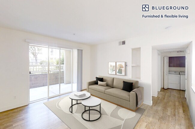 Building Photo - 1257 Lakeside Dr