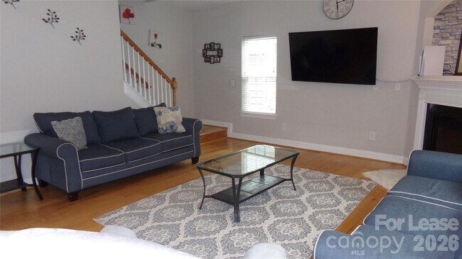 Building Photo - 10418 Glenmeade Rd