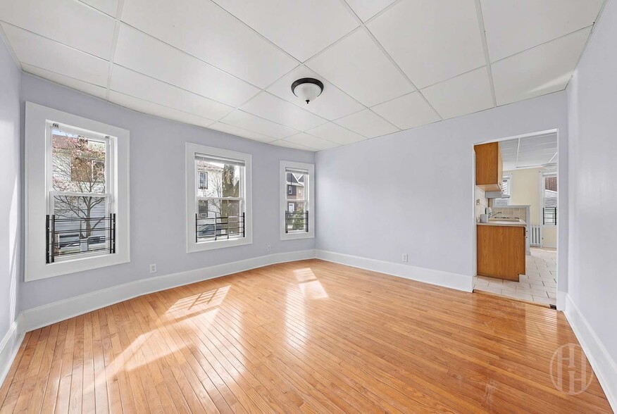 Building Photo - 222 Albemarle Rd