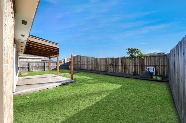 Building Photo - 10011 Berry Limb Dr