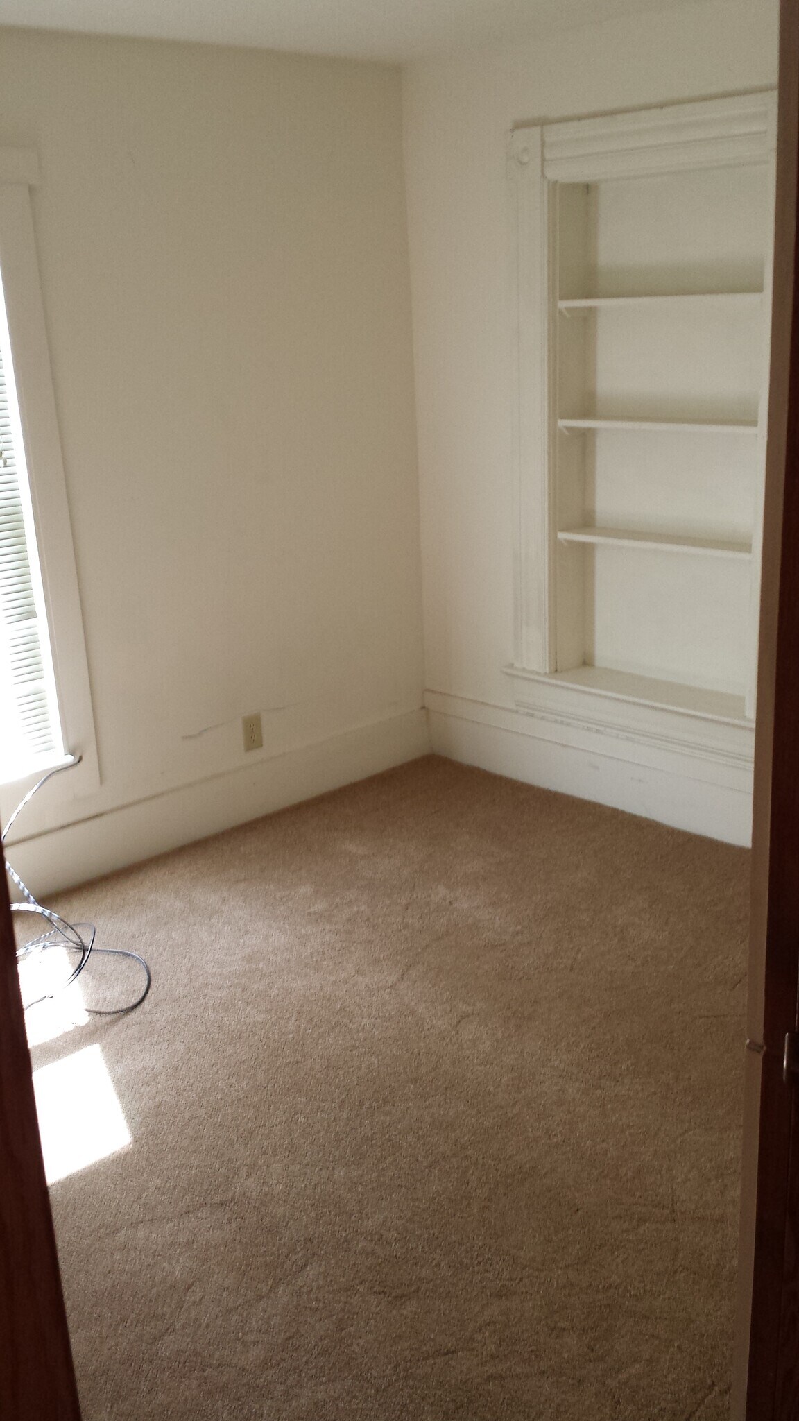 Building Photo - 906 Vine St