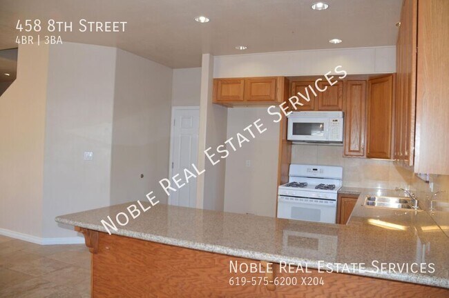 Building Photo - 458 8th St