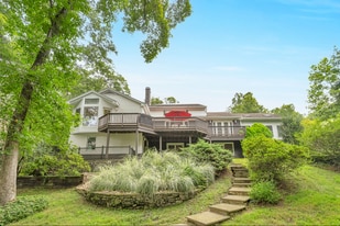 Building Photo - 7902 Carteret Rd