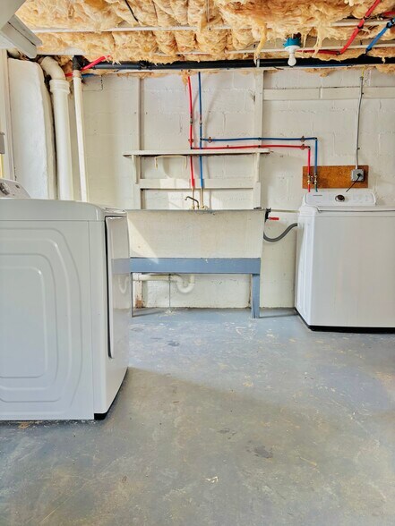 Walkout Basement with Laundry and storage - 11 Gifford Dr