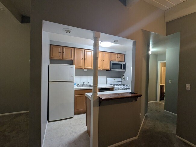 Building Photo - 5546 Karen Elaine Dr