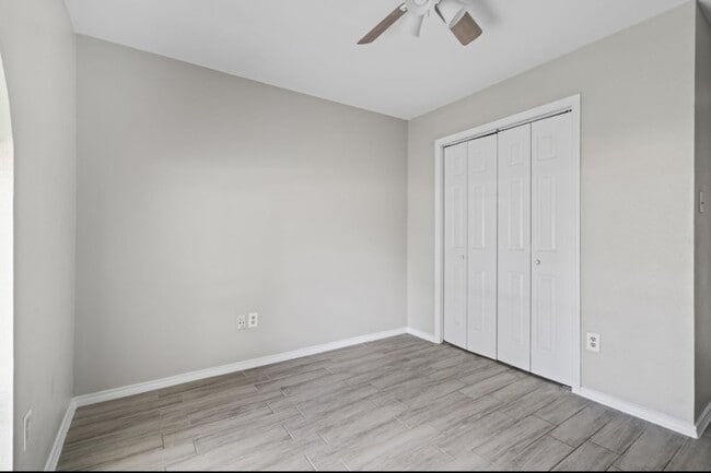 Building Photo - 6811 Feather Creek Dr