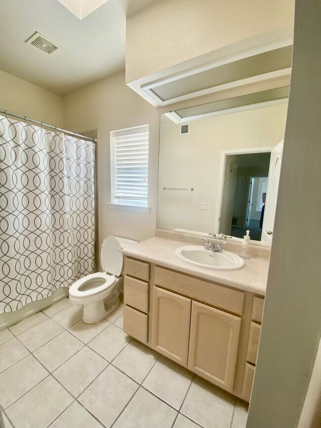 Building Photo - 3328 Green Ridge Ct