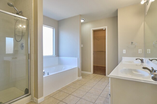 Building Photo - 219 Fort Sumter Ct