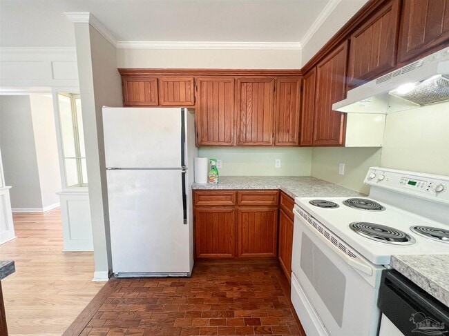 Building Photo - 3730 Forest Glen Dr