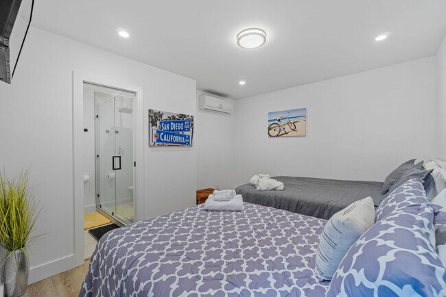 Building Photo - 3470 Carlsbad Blvd