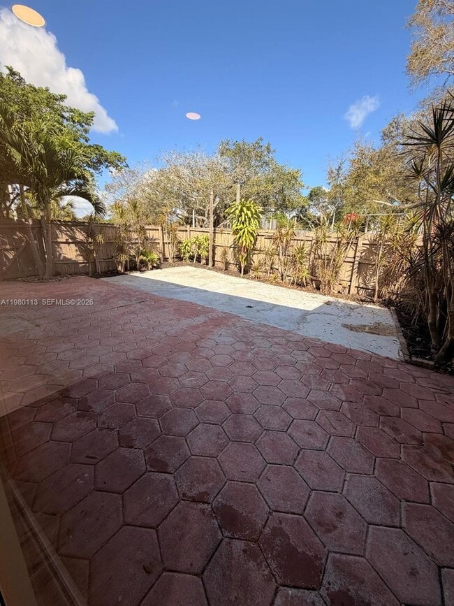 Building Photo - 7101 SW 113th Ct