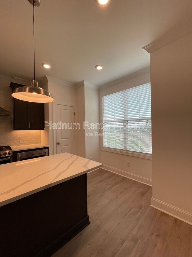 Building Photo - 5221 Riden Ct