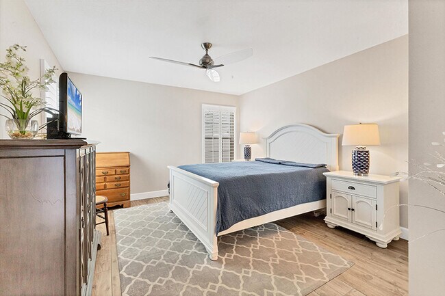 Building Photo - 513 Woodstork Cir