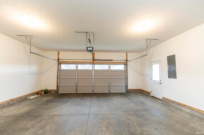 Building Photo - 5621 Camden Dr