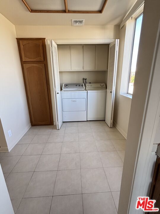 Building Photo - 10465 Eastborne Ave