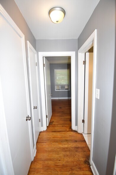 Building Photo - 406 Hietts Ln