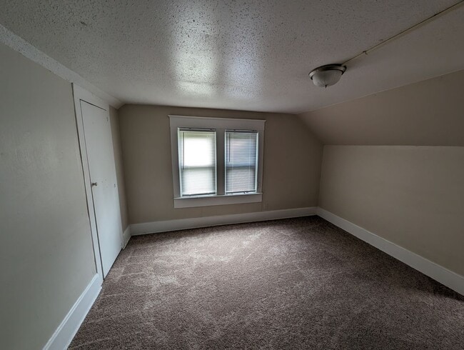 Building Photo - 8218 Fayette St