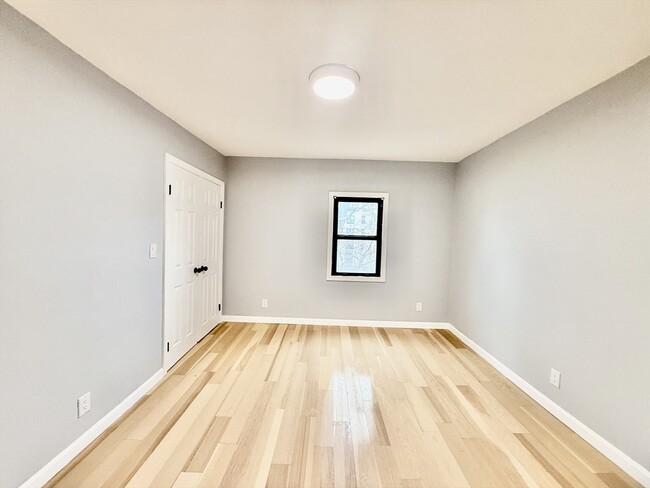 Building Photo - 15 Berwick St