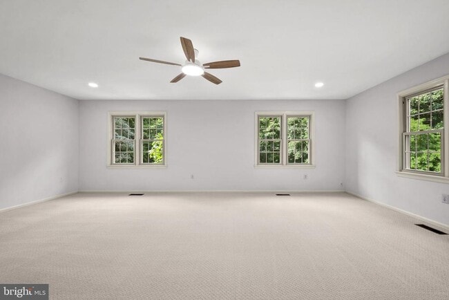 Building Photo - 6056 Morgan Ct