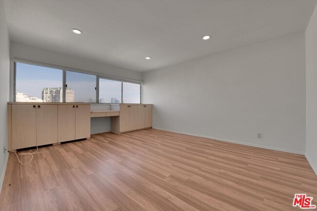 Building Photo - 10701 Wilshire Blvd