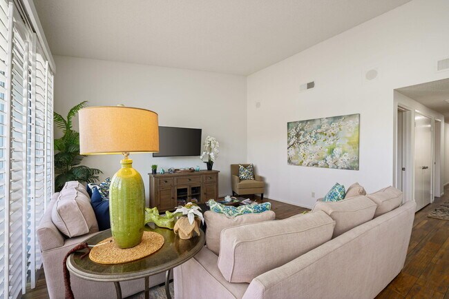 Building Photo - 55553 Winged Foot