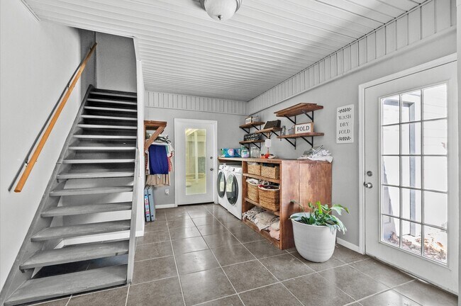 Building Photo - 1106 Oriole Ln