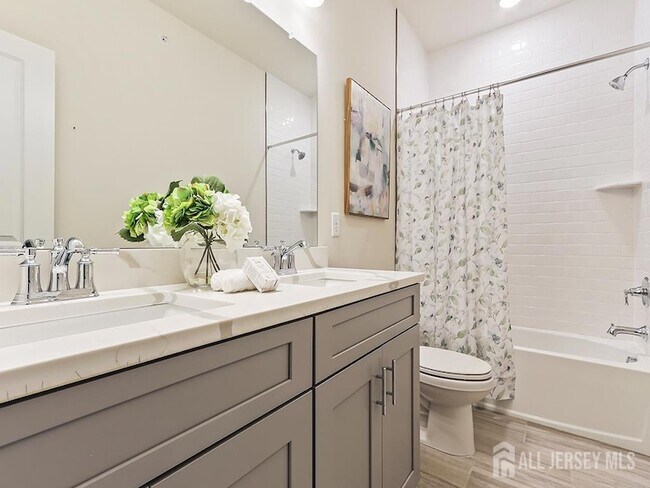 Building Photo - 715 Parker Blvd