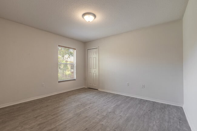 Building Photo - 109 Blue Daze Cir