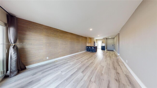 Building Photo - 13105 Ixora Ct