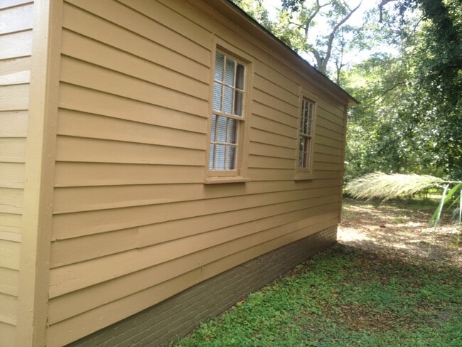 Building Photo - **AVAILABLE NOW**2 Bedroom / 1.5 Bathroom Duplex for Rent in Columbus, GA***