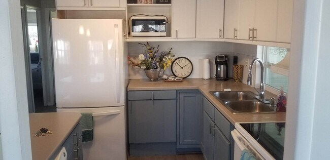 Primary Photo - 3126 Joline Dr