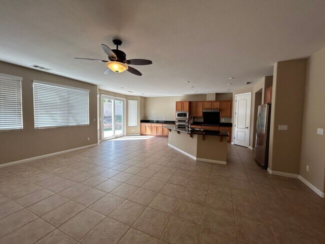 Building Photo - 15005 Via Messina Dr