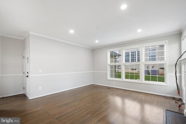 Building Photo - 47118 Garrett Pl