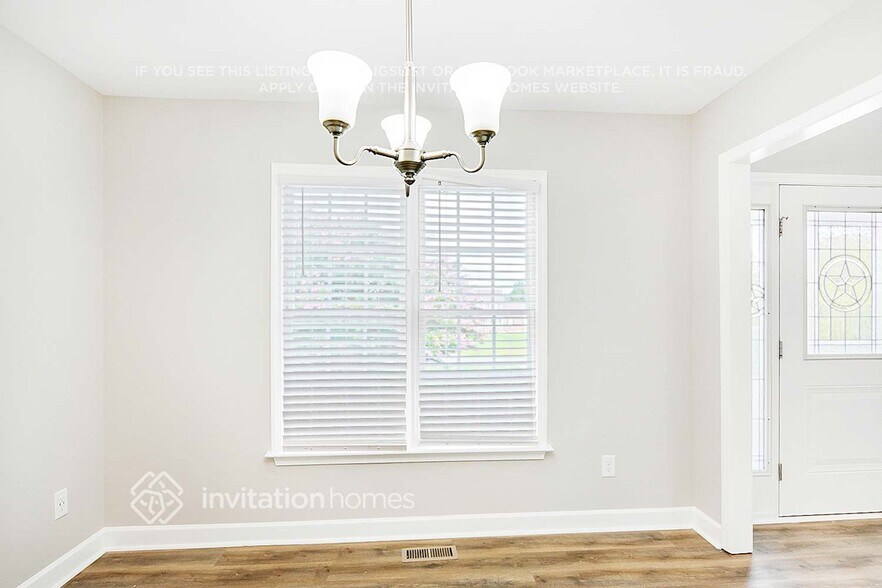 Building Photo - 109 Woodsorrell Ct