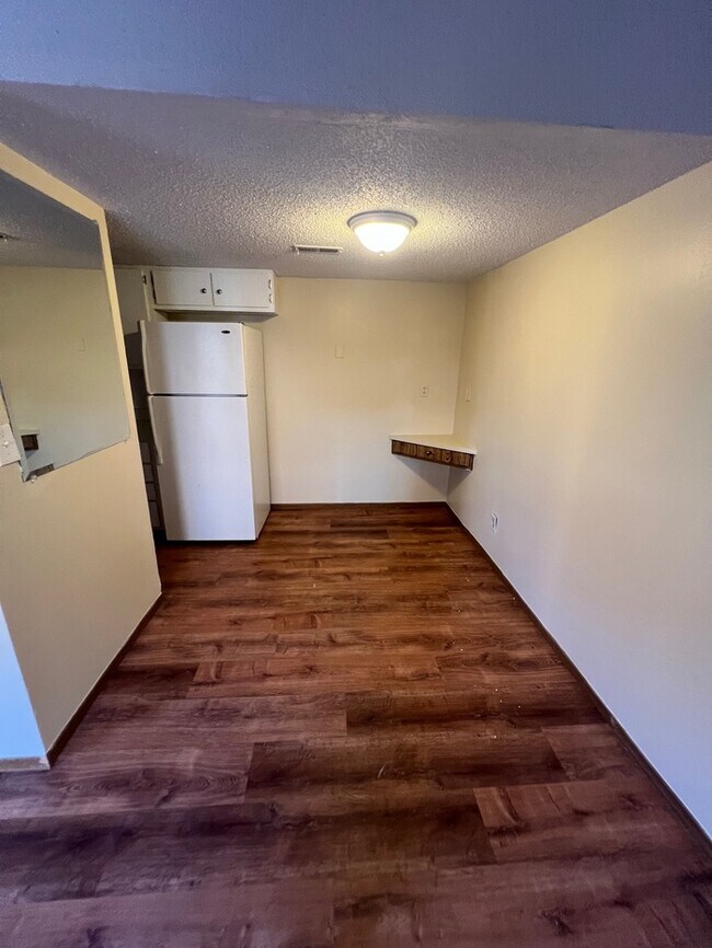 Building Photo - 3869 Treebrook Dr